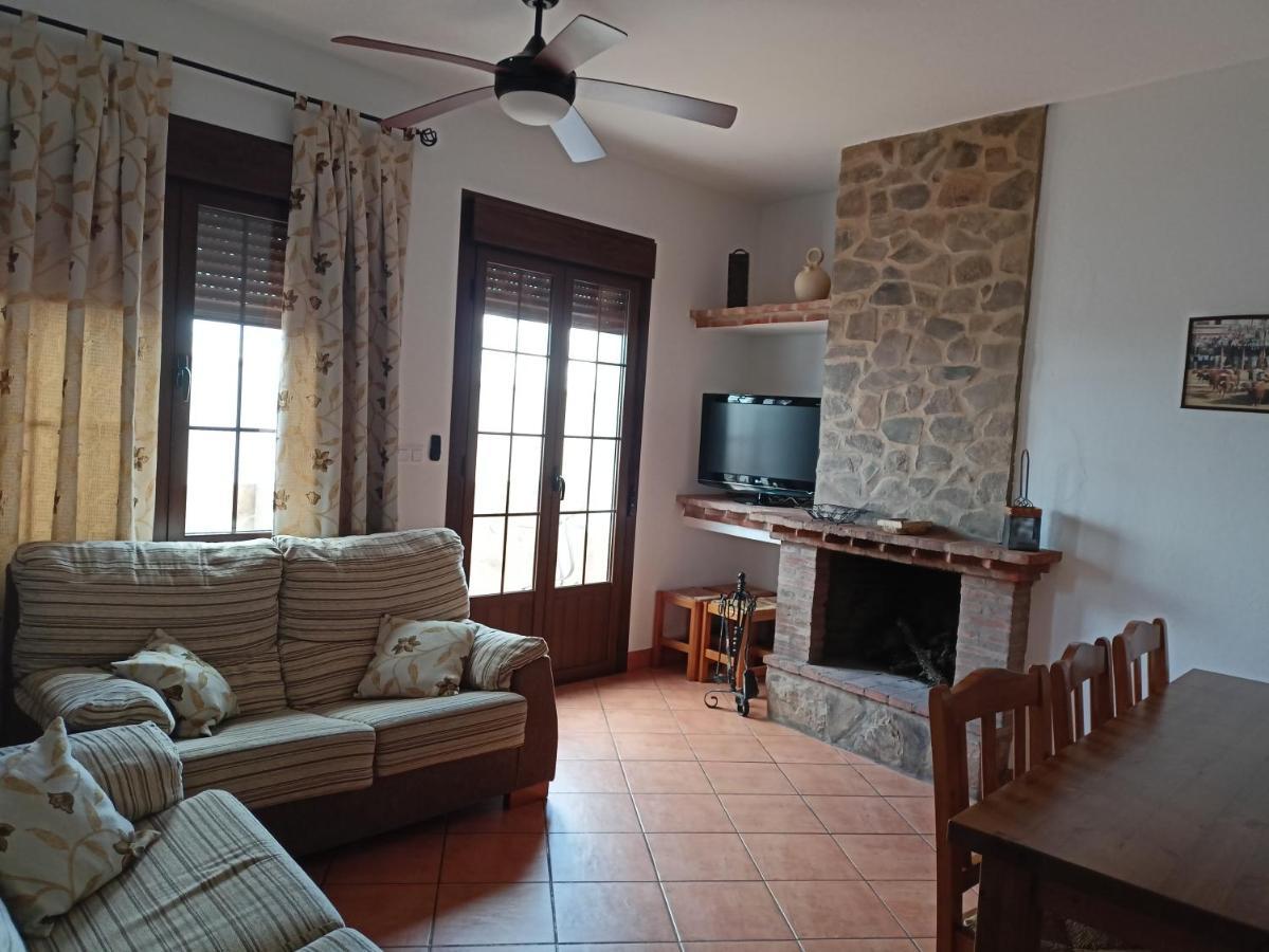 Casa Rural La Fuente Segura de León Eksteriør billede