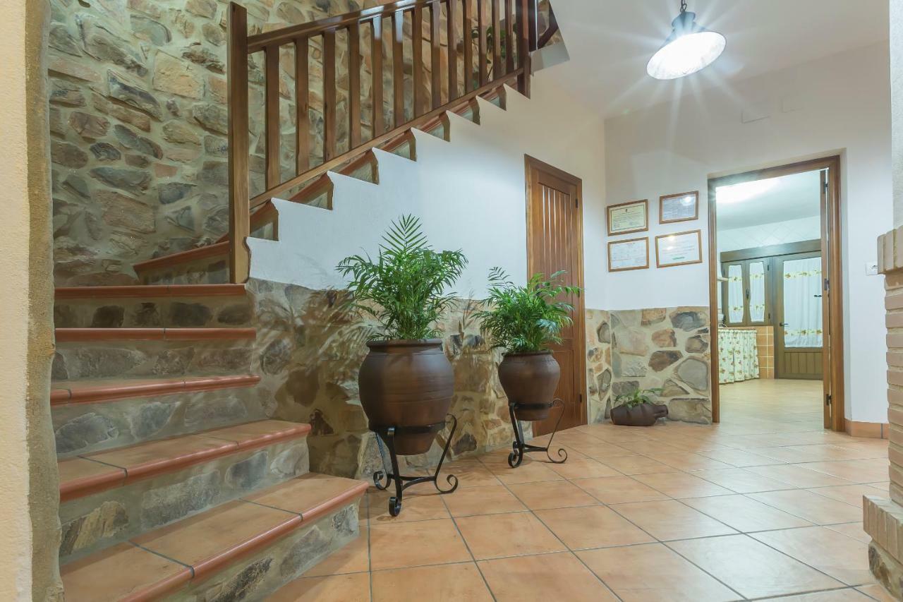Casa Rural La Fuente Segura de León Eksteriør billede