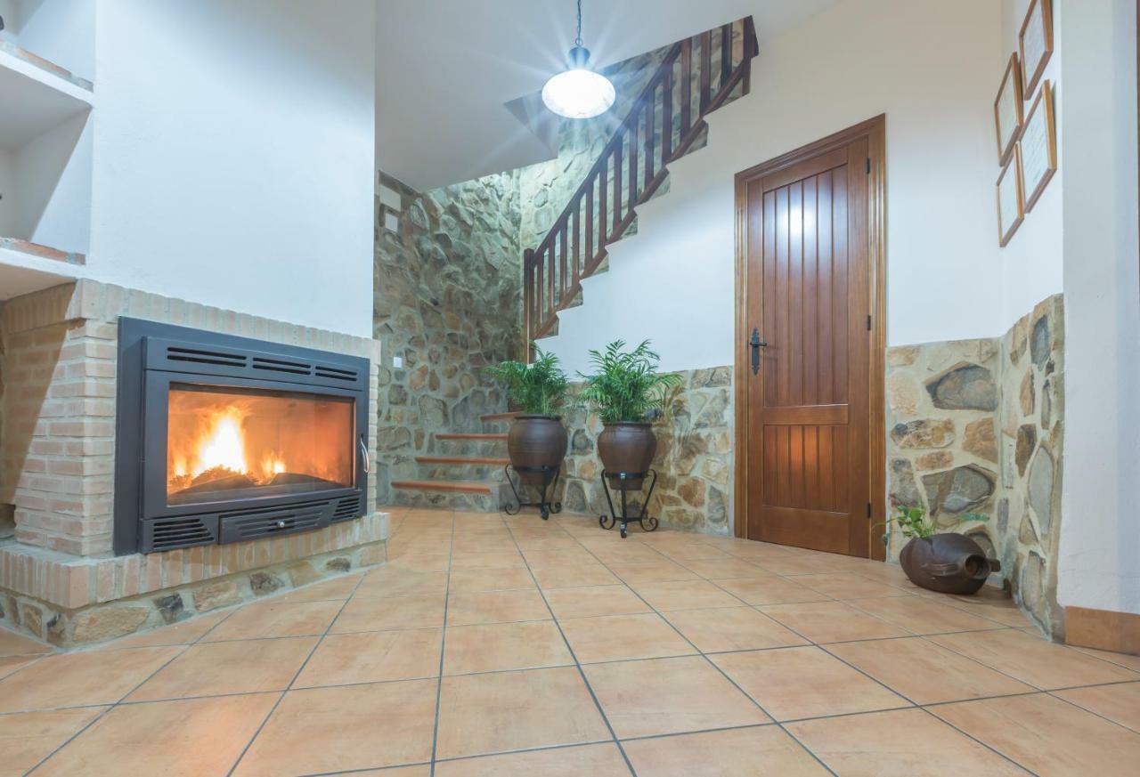 Casa Rural La Fuente Segura de León Eksteriør billede